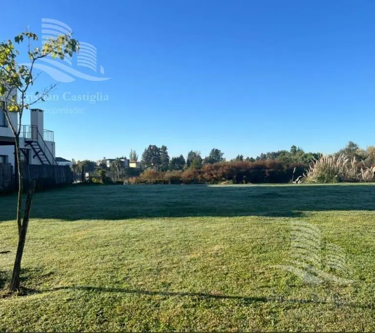Lote en Barrio Nautico Canal - Villanueva 2