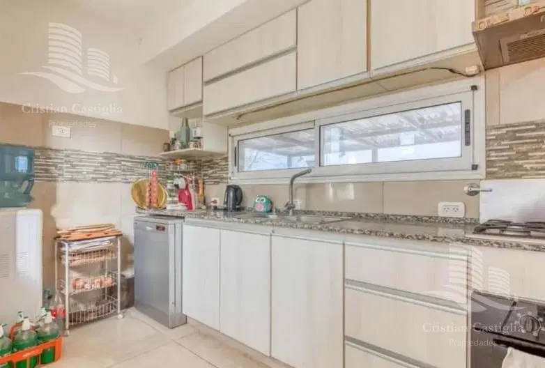 Venta Casa 5 ambientes San Sebastián 5
