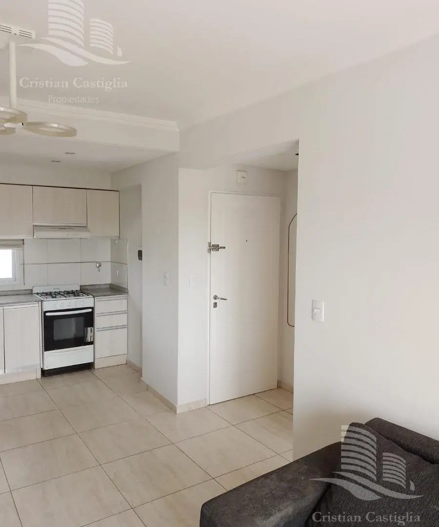 Venta / Alquiler - Departamento 2 Ambientes, Balcón - Centro San Martin 4