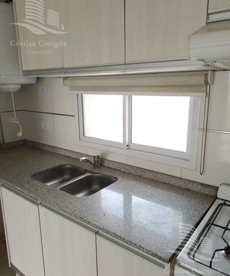 Venta / Alquiler - Departamento 2 Ambientes, Balcón - Centro San Martin 5
