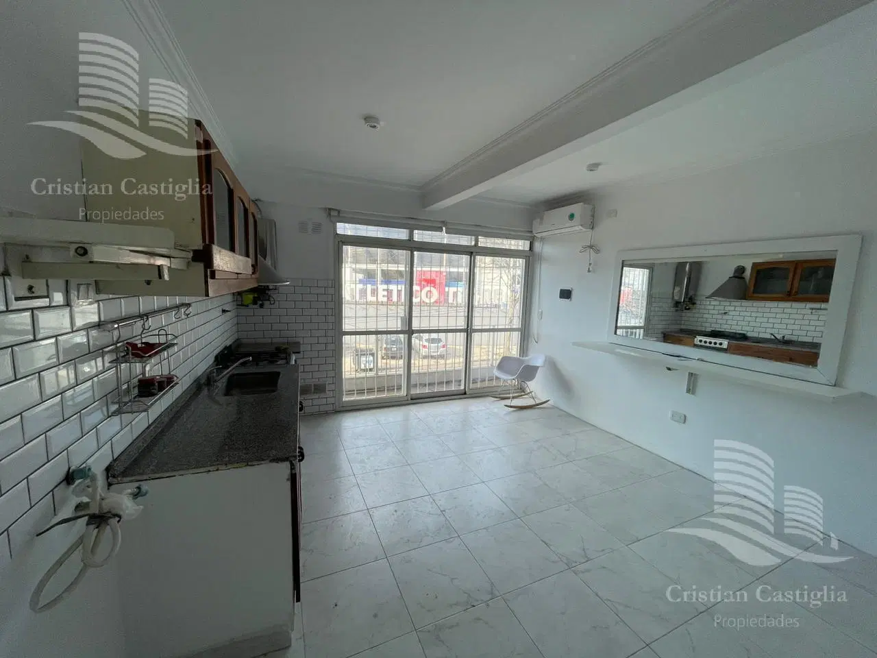 Departamento de 2 Ambientes en Alquiler en Av. Perón 2600 1