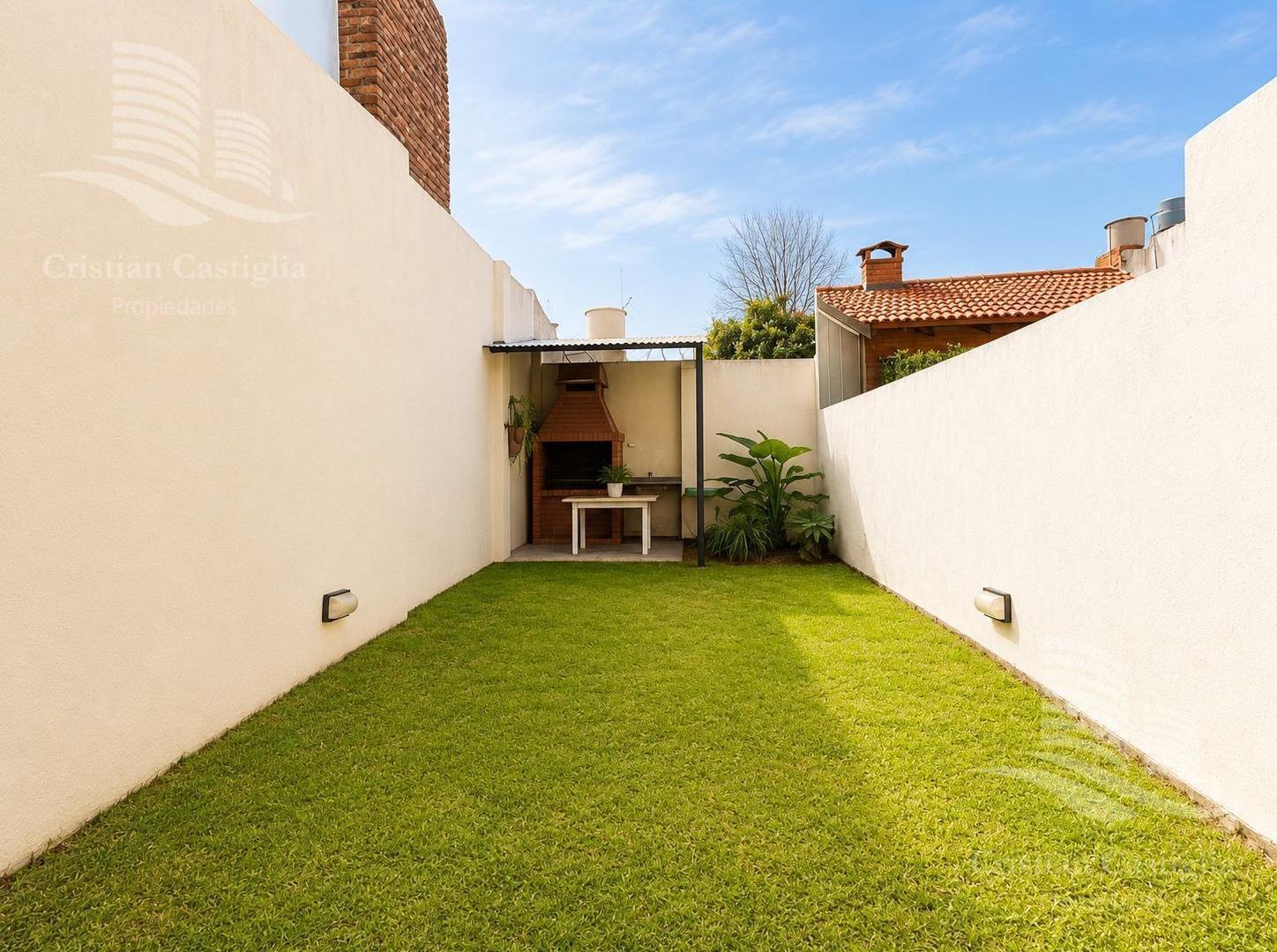 Foto de Casa Tipo Dúplex 4 Ambientes con Jardín y Parrilla en Villa Adelina, imagen 3