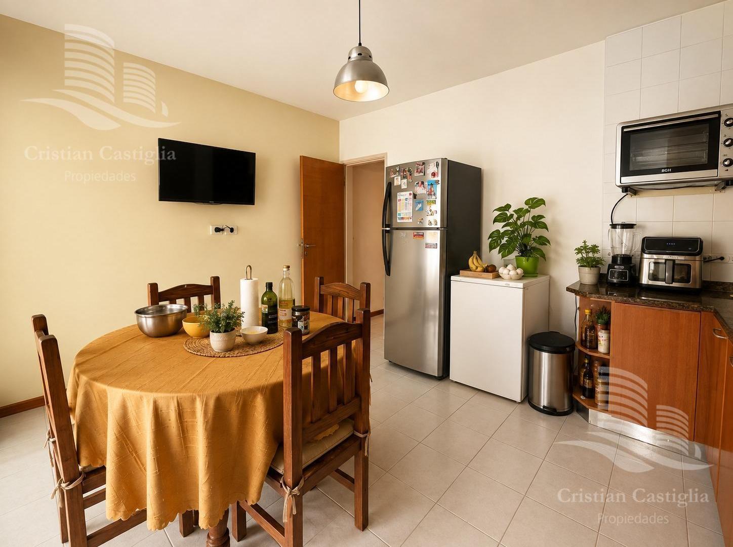 Foto de Casa Tipo Dúplex 4 Ambientes con Jardín y Parrilla en Villa Adelina, imagen 1