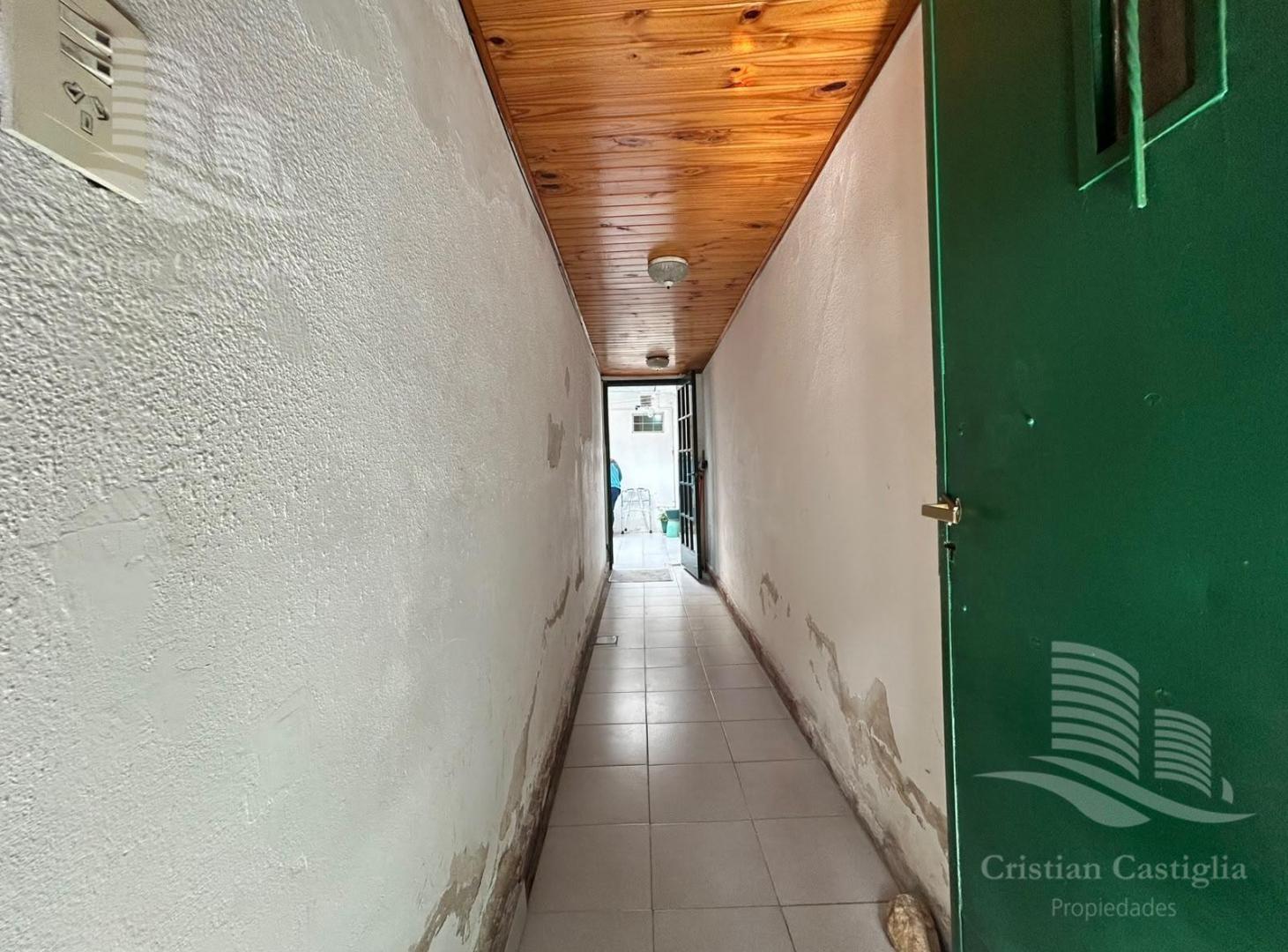 Foto de PH 2 Ambientes con Patio en Venta en Villa Adelina, imagen 1