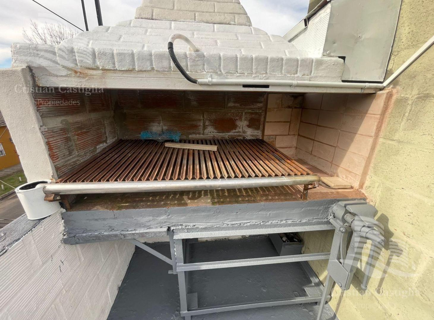 Foto de PH Totalmente Nuevo con Balcón Terraza y Parrilla en Ingeniero Adolfo, imagen 4