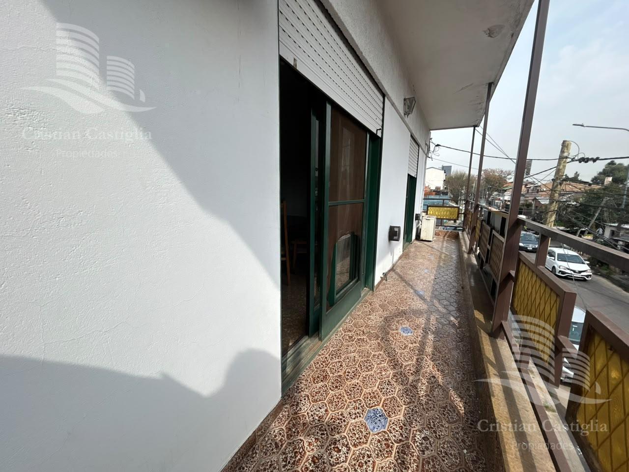 Foto de Casa Multifamiliar Con 2 Locales al Frente en Olivos, imagen 4