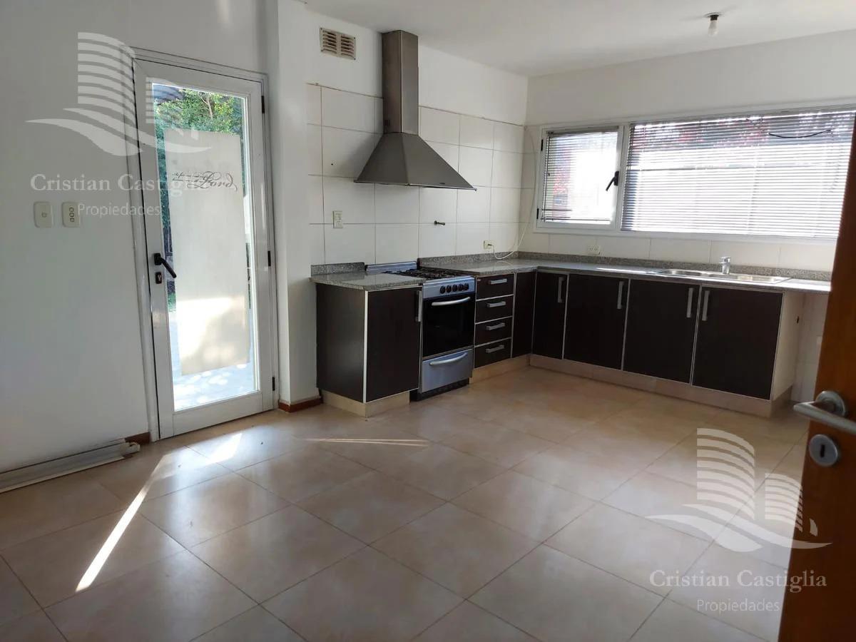 Foto de Casa - 6 ambientes Valle Claro - Benavidez, imagen 2