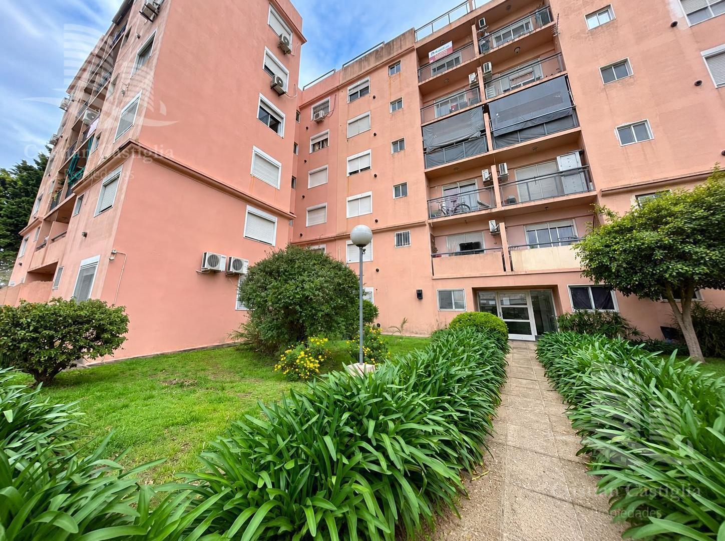 Departamento 3 Ambientes Con Balcón al frente en Venta / San Fernando