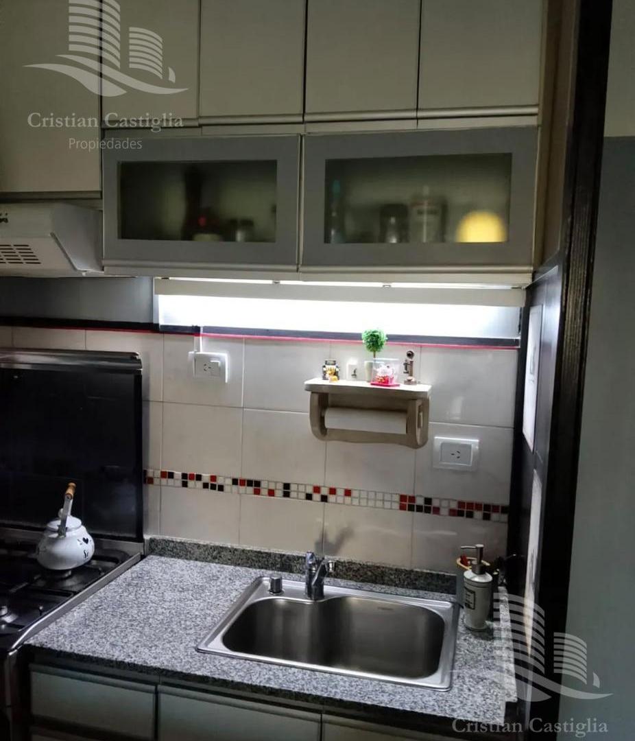 Foto de Departamento Con cochera y Baulera en Venta en Parque Chacabuco, imagen 5