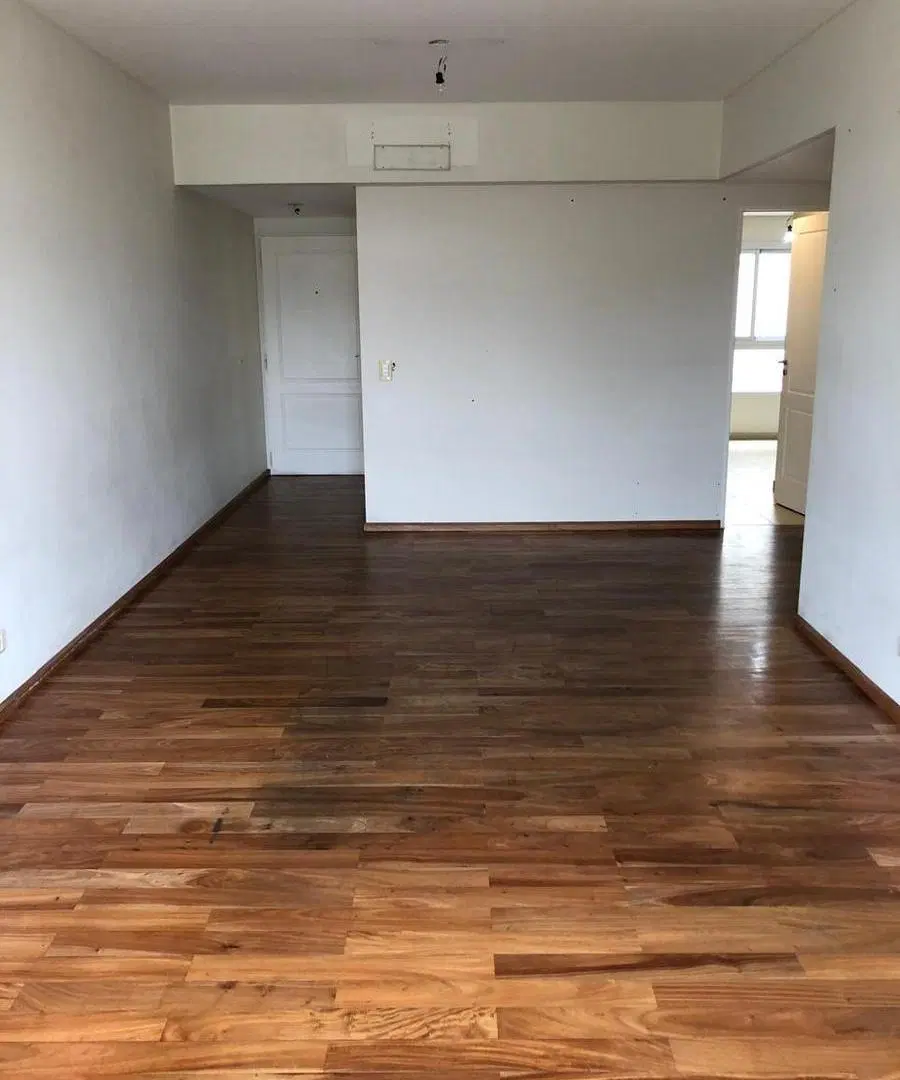VENTA DE SEMIPISO 4 AMBIENTES CON BALCON Y COCHERA FIJA 2