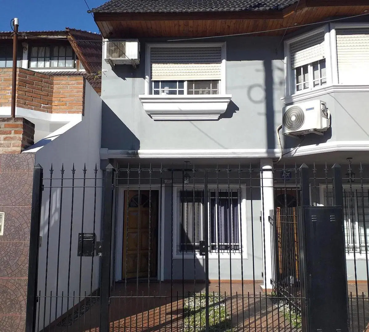 VENTA DE TRIPLEX 4 AMBIENTES 1