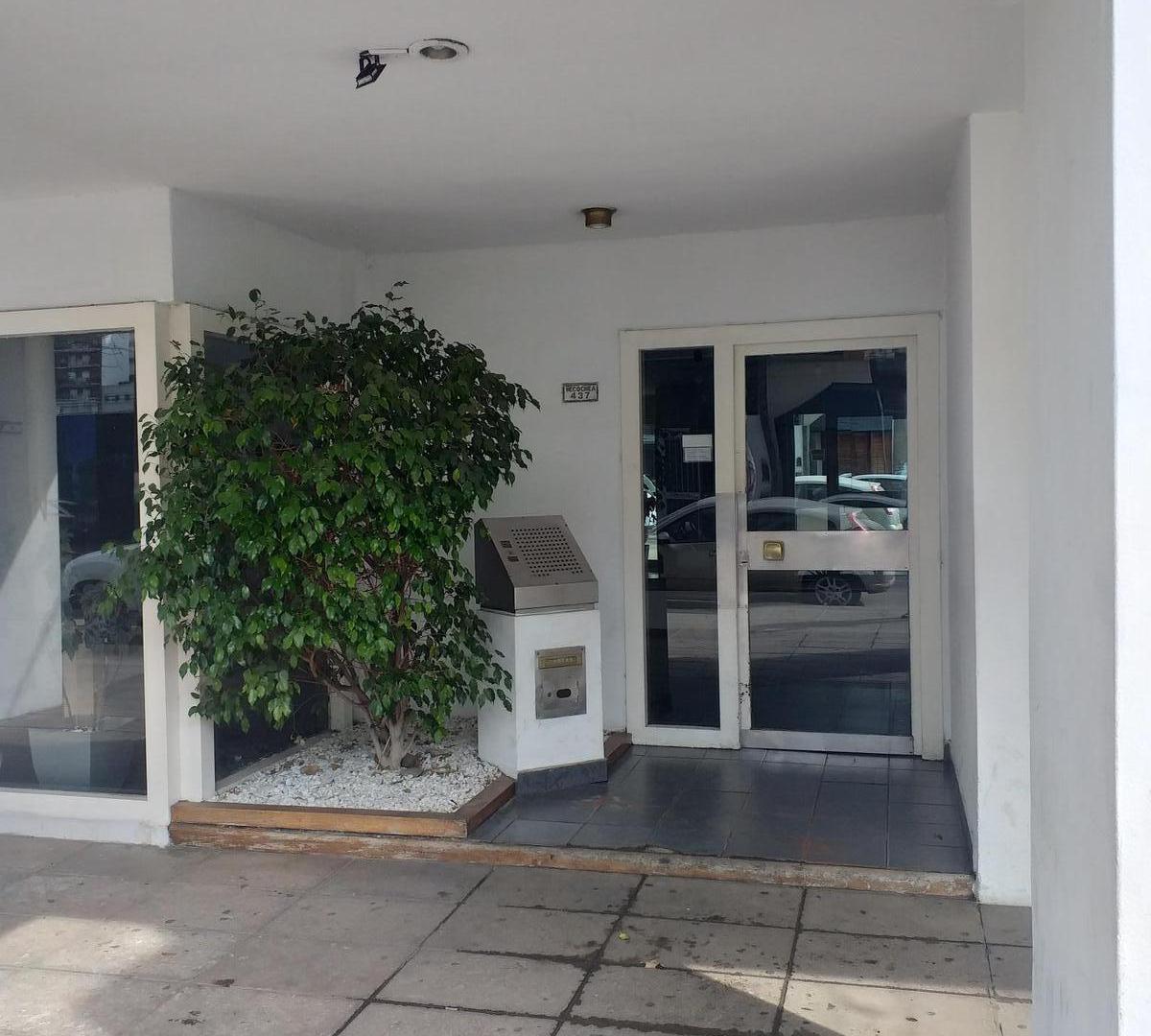 VENTA DEPARTAMENTO DE 2 AMBIENTES CÉNTRICO