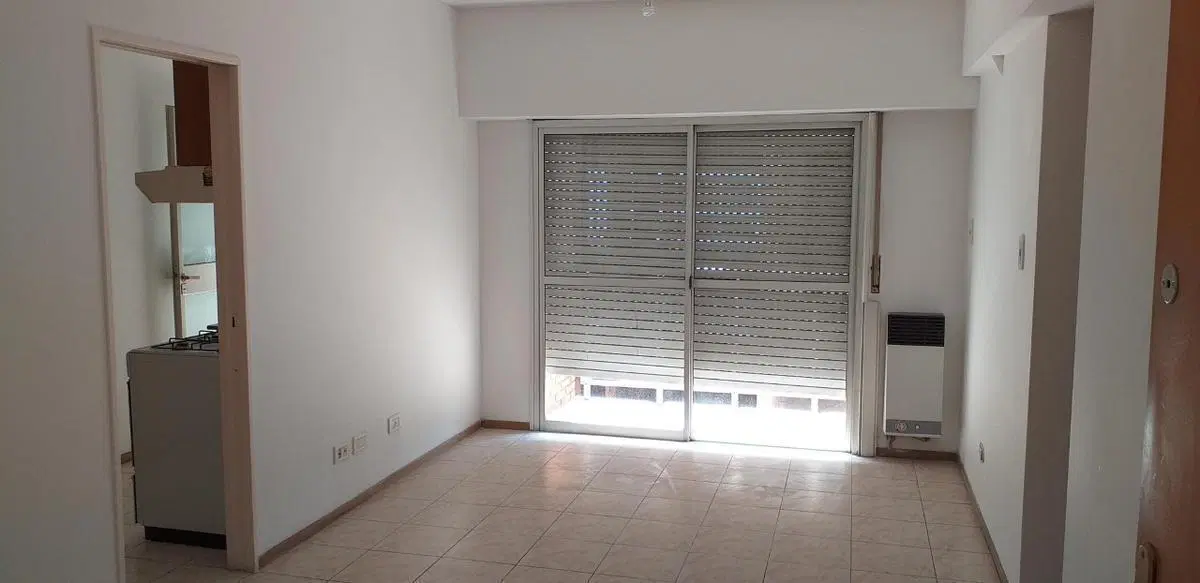 ALQUILER DE DEPARTAMENTO DE 2 AMBIENTES EN CENTRO DE RAMOS MEJIA 4