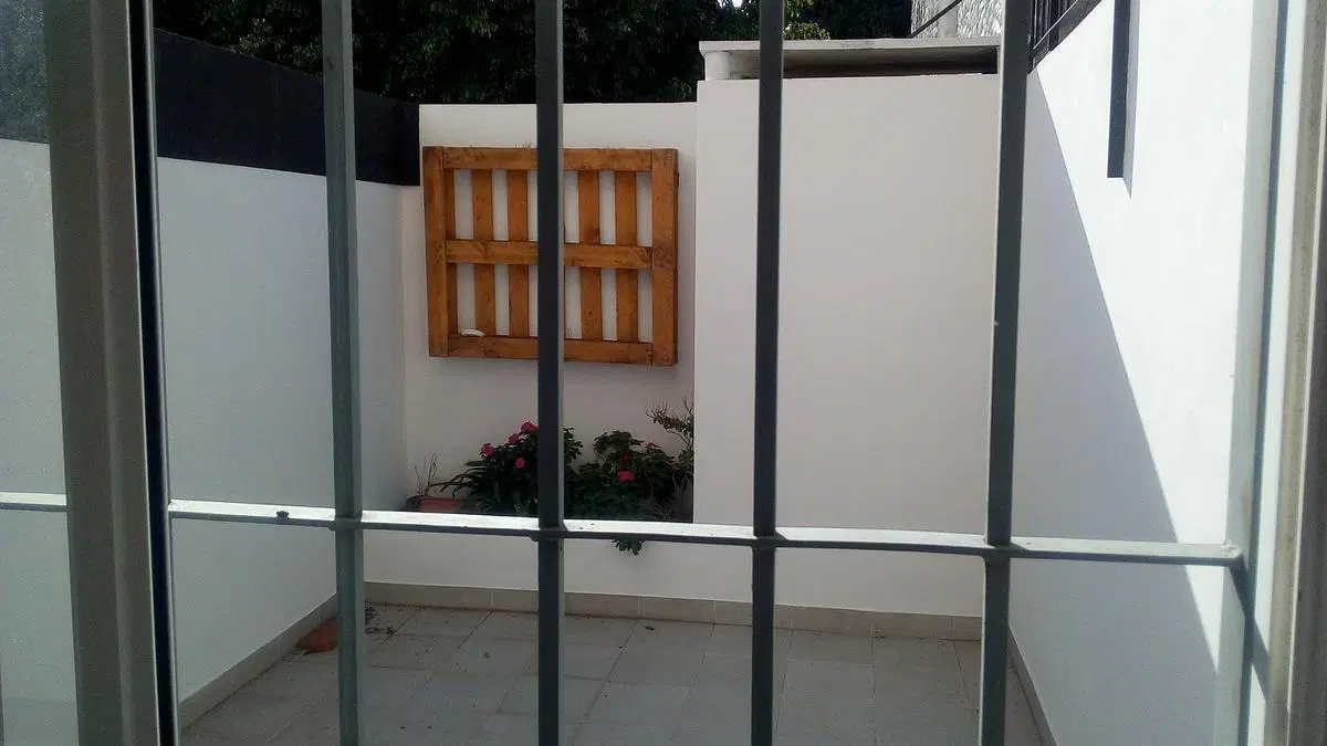 VENTA DE DEPARTAMENTO DE 2 AMBIENTES CON 2 PATIOS EN RAMOS MEJIA SUR 4