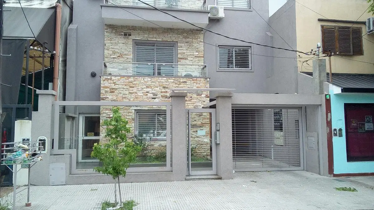 ALQUILER DE DEPARTAMENTO 2 AMBIENTES CON COCHERA EN RAMOS MEJIA SUR 4