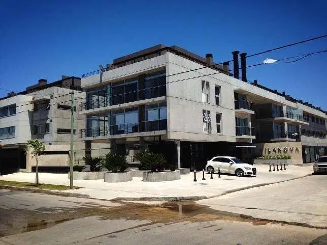 Departamento en venta Ramos Mejìa, Vilanova. 3 ambientes con cochera 1
