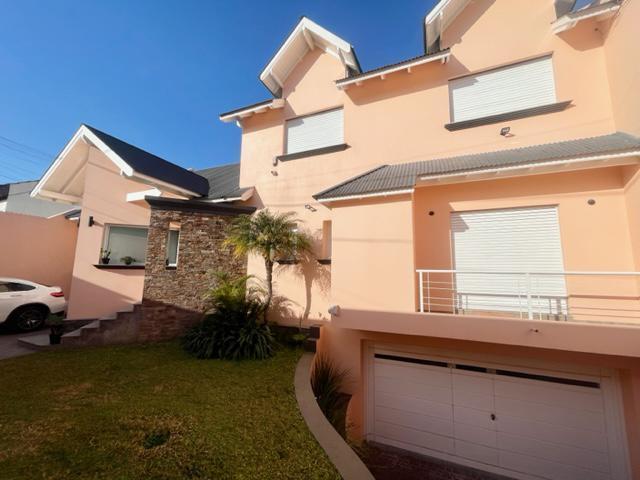 Foto de Venta de casa 5 ambientes de categoría en Ramos Mejía, imagen 4