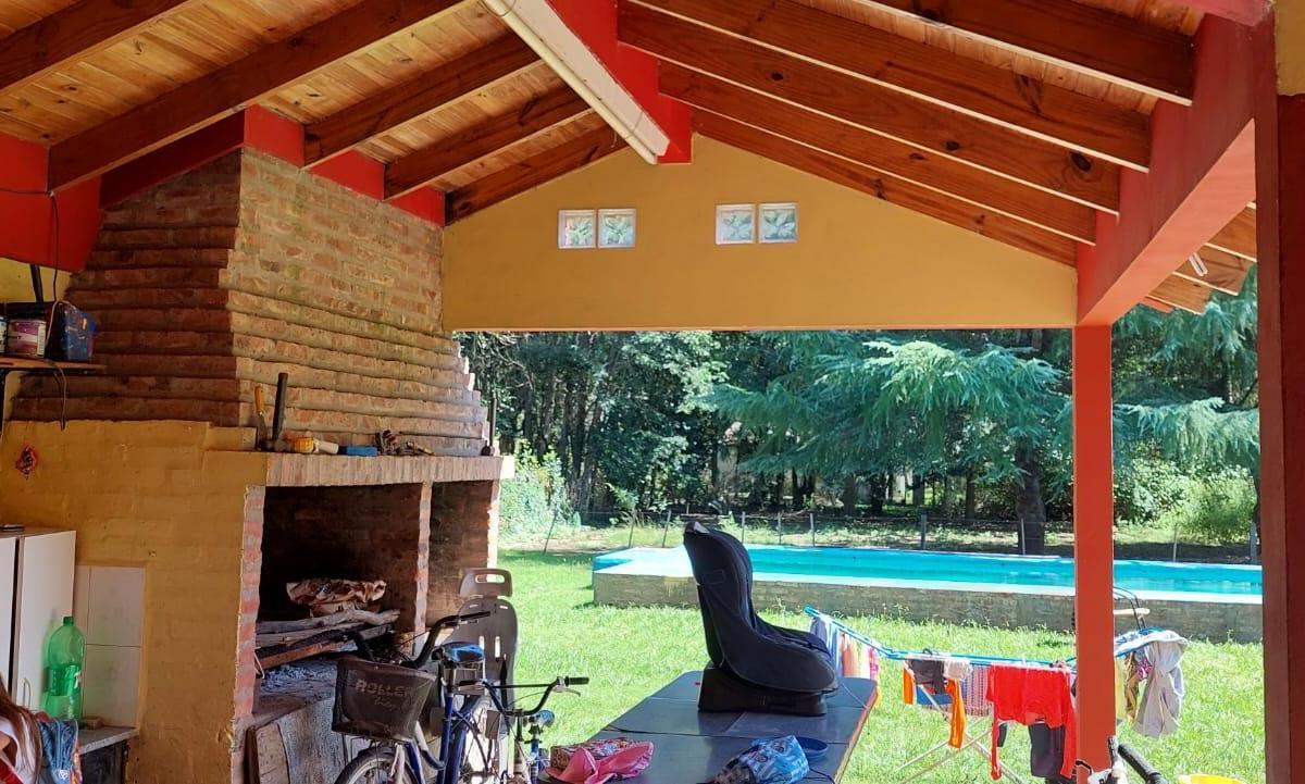CASA QUINTA / BARRIO PARQUE "LAS ACACIAS" /BRANDSEN 