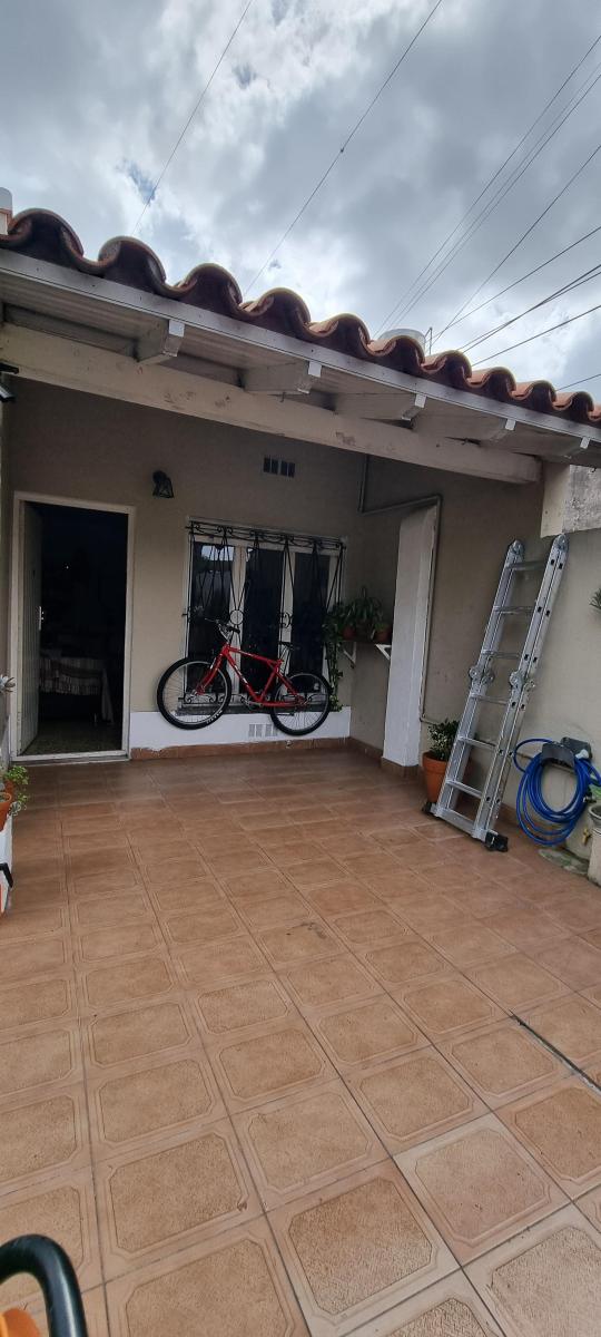 3 CASAS EN BLOCK / SOBRE TERRENO DE 369 M2 / PARA INVERSION