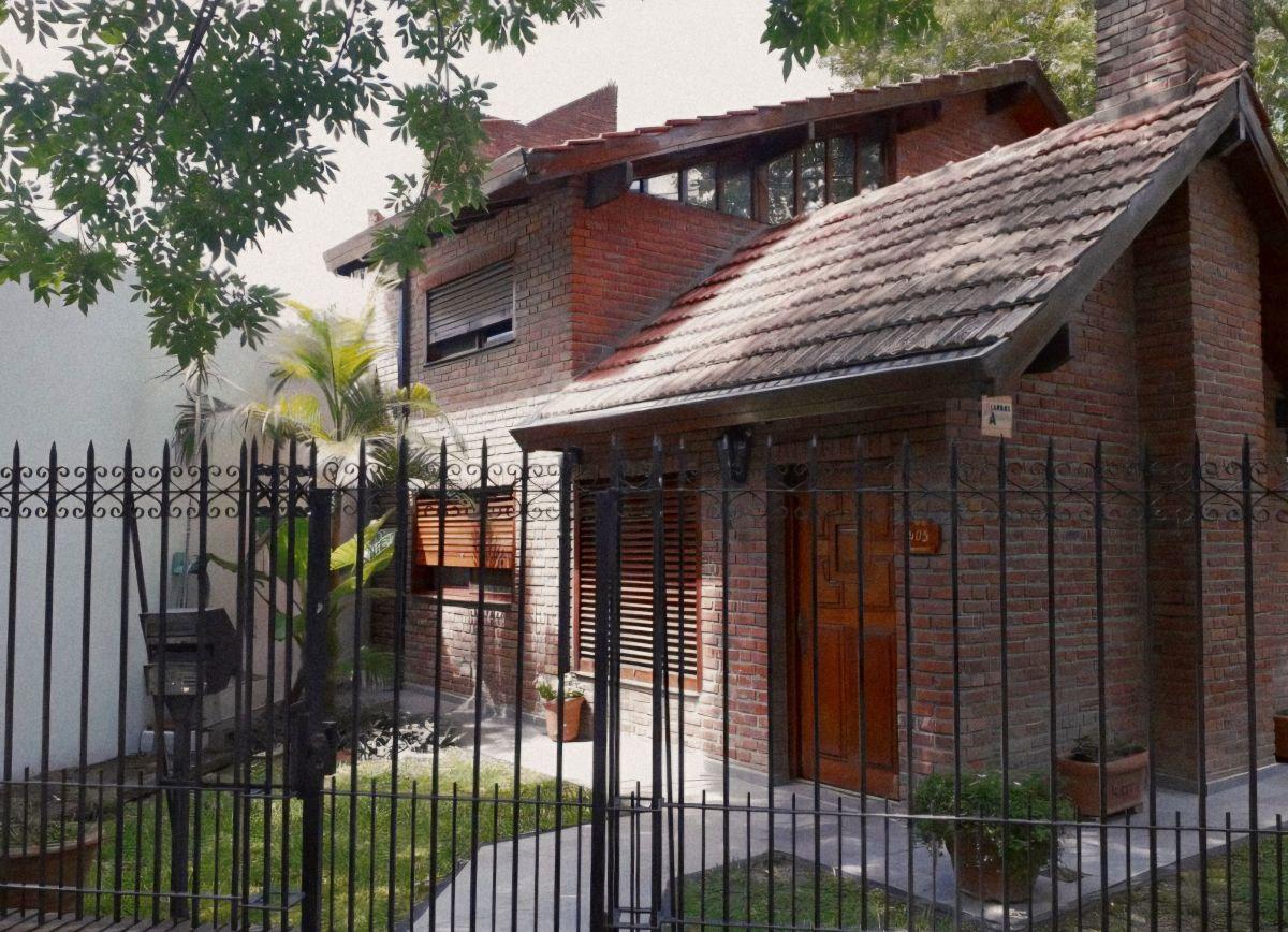 CHALET VENTA 4 DORMITORIOS CON JARDIN Y PISCINA