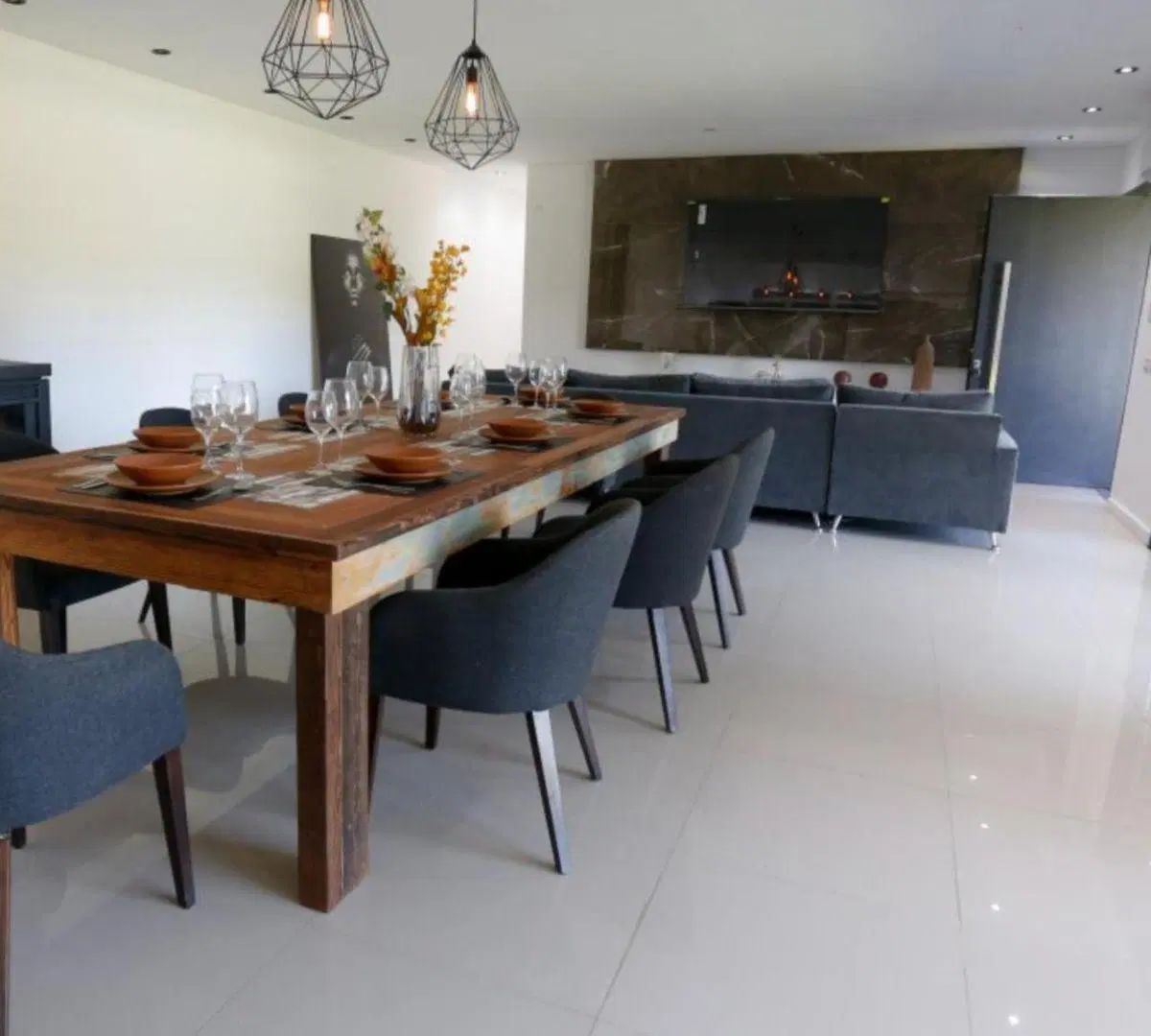 CASA 5 AMBIENTES CON PILETA TERRENO 1130 m2 2