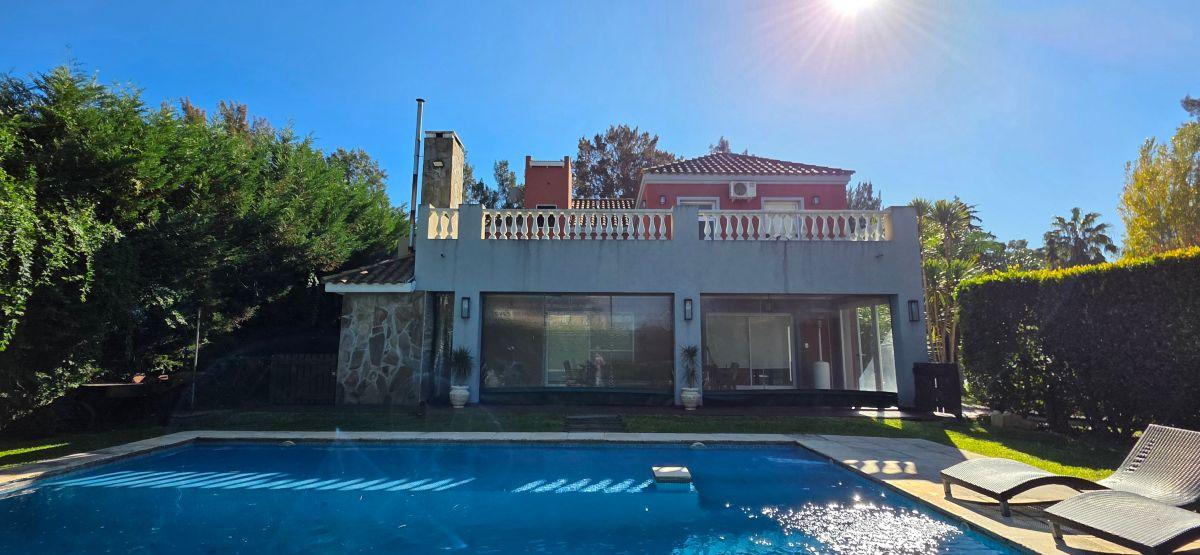 CASA EN ALQUILER 4 DORMITORIOS CON PISCINA EN CANNING