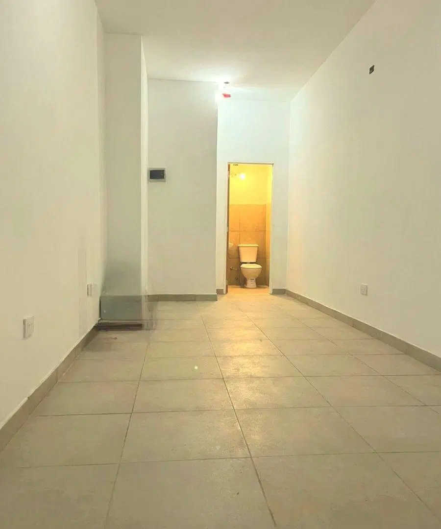 LOCAL comercial u OFICINA de 19 m² en alquiler en Lomas de Zamora 5