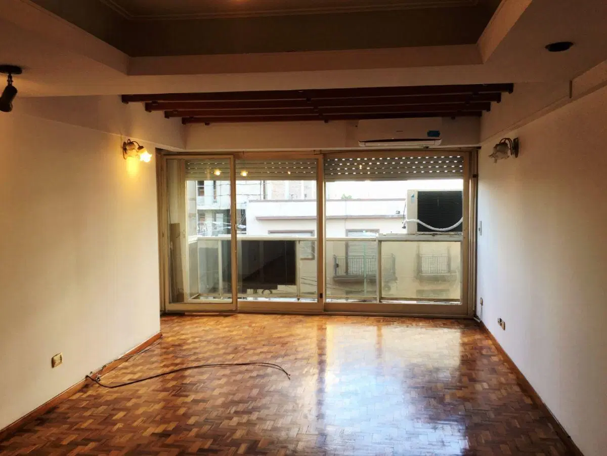 DEPARTAMENTO SEMI PISO EN ALQUILER 5 AMBIENTES 1 COCHERA 2