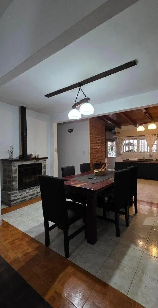 CASA EN VENTA 3 DORMITORIOS CON PARQUE 5