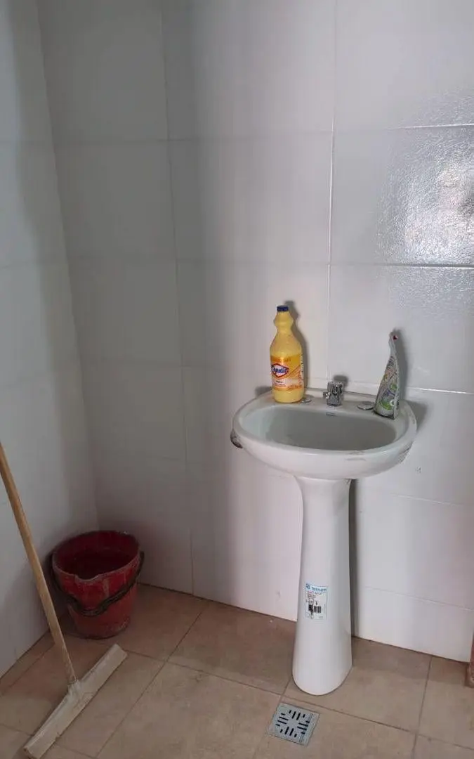 BUEN LOCAL COMERCIAL S/RAWSON 5
