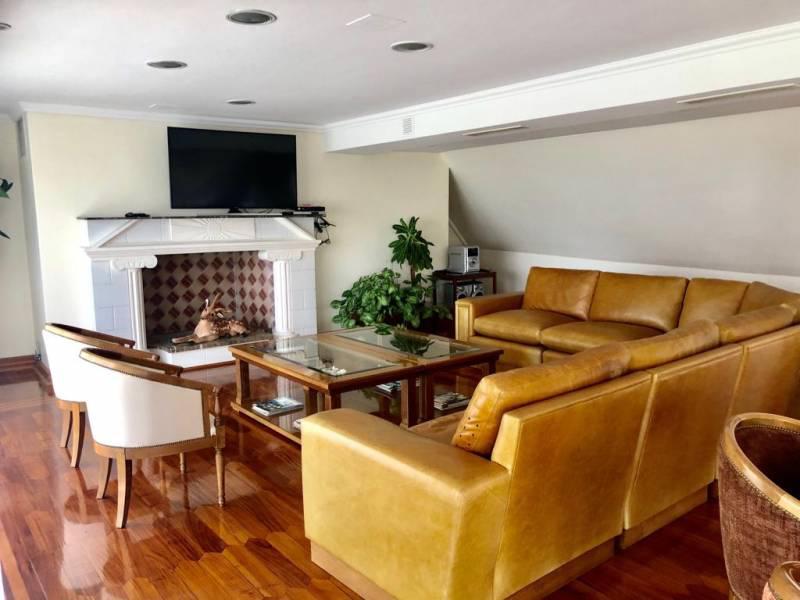 Importante Chalet en Venta, Ubicado en Vicente López. 2