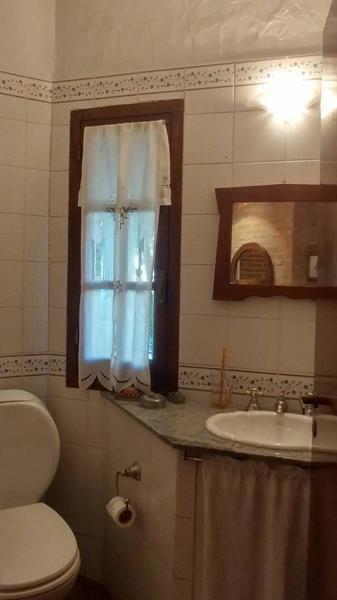 Foto de Casa en Venta, 3 Plantas, Jardín y Pileta - Ubicada en Martínez., imagen 4