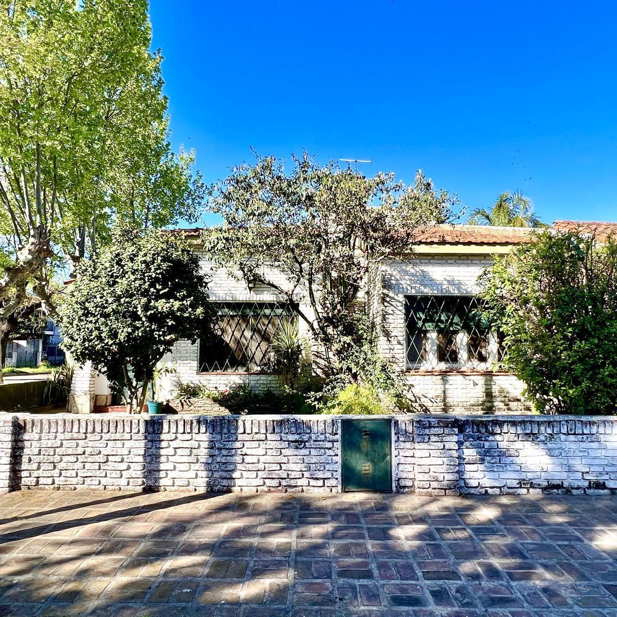Casa en Venta Con Jardín y Terraza Ubicada en Martínez