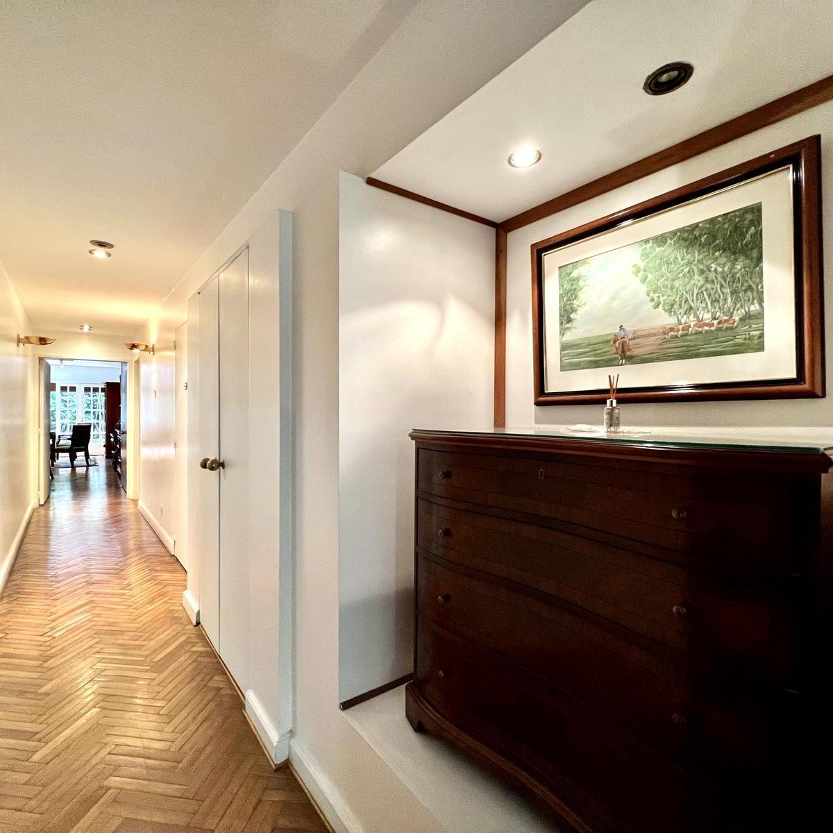 Excelente Piso en Venta, 3 Ambientes, con Cochera, Barrio Parque - Palermo Chico 1