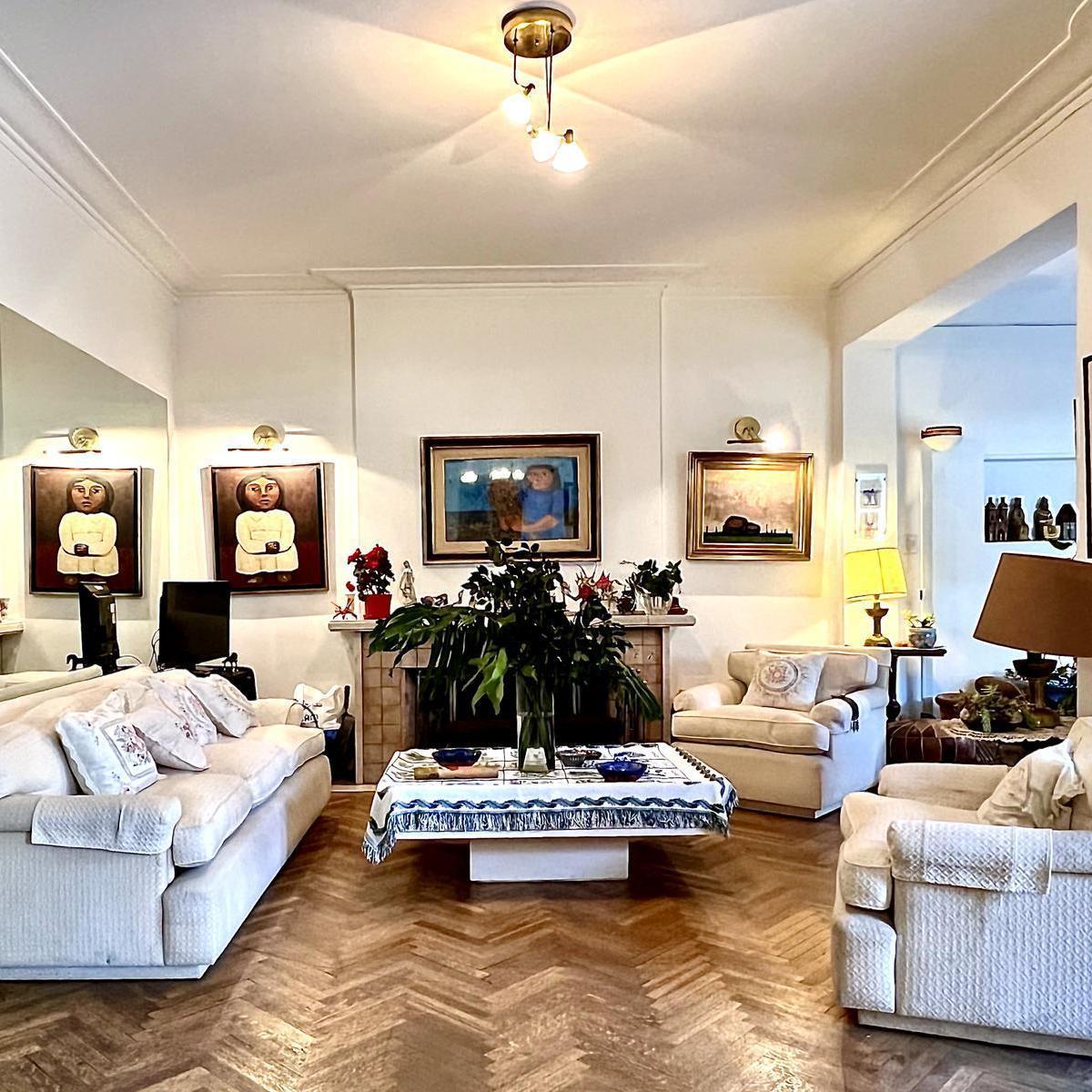 Casa en Venta de 3 Plantas con Fantástico Jardín, Pileta y Cochera - Vicente López 1