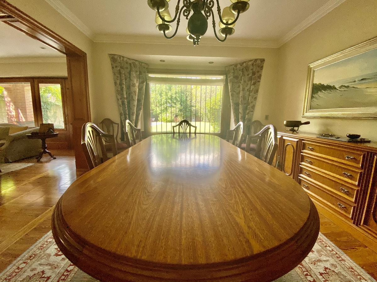 Espectacular Casa en Venta de 2 Plantas - La Horqueta 3