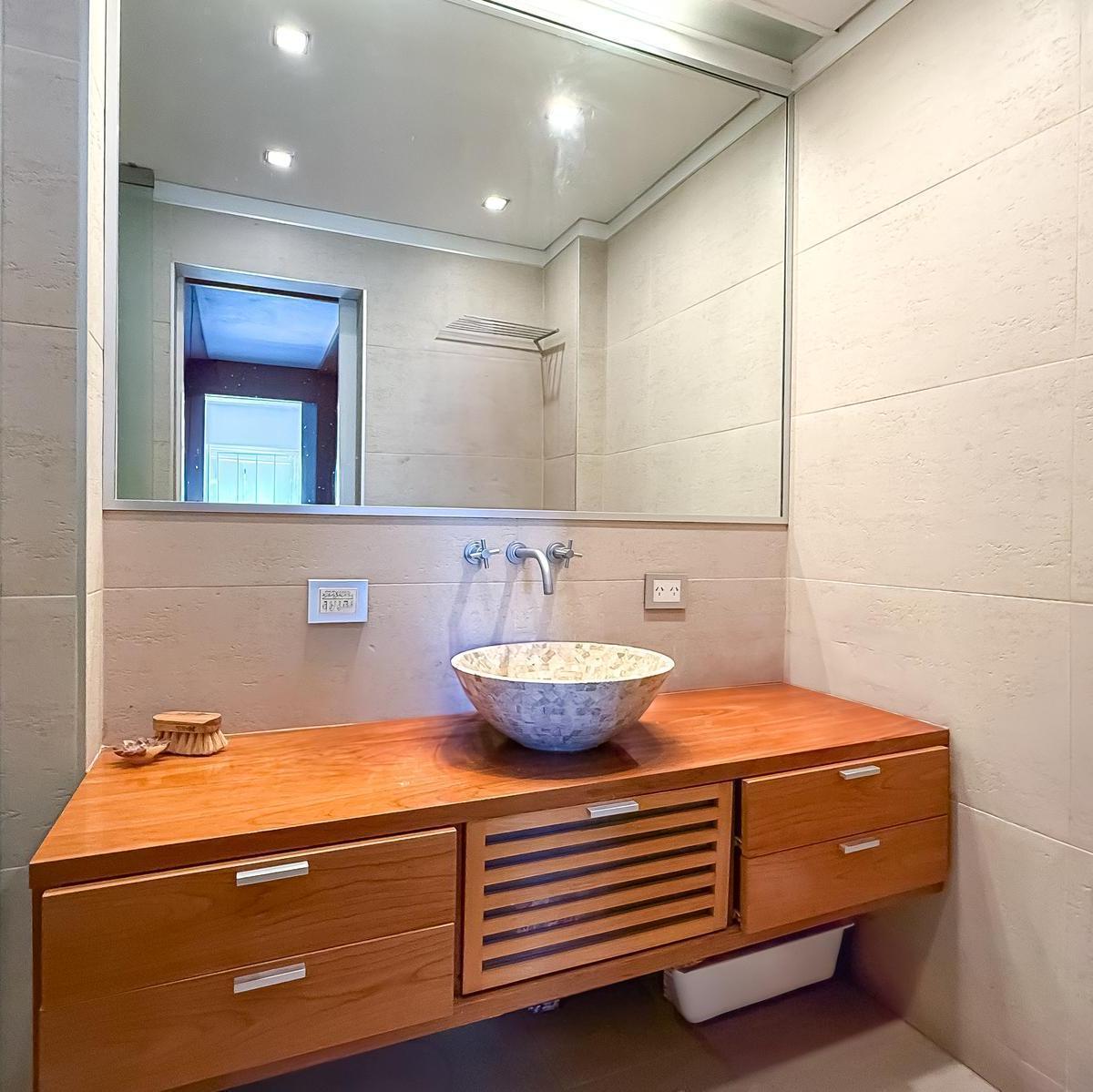 Departamento en Venta, Piso de 7 Ambientes con Balcón y Cochera - Palermo 3