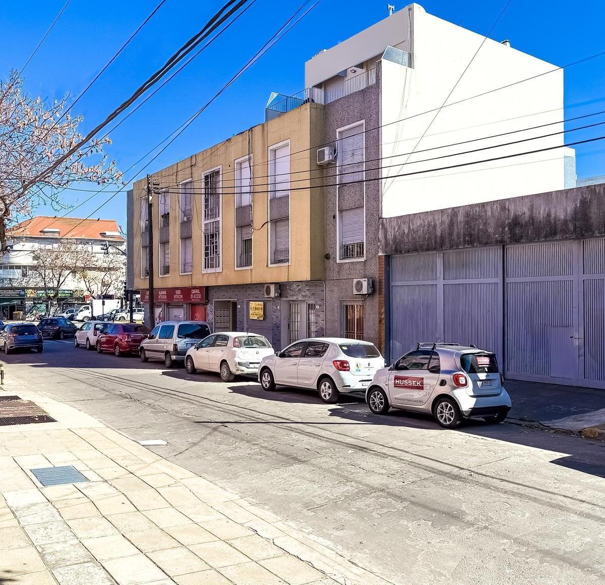 Depósito / Galpón Sobre Lote de 203 m² en Venta - Martínez 2
