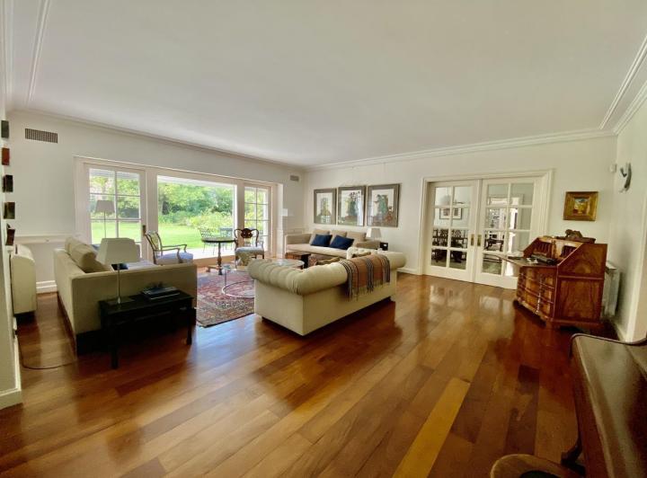 Foto de Espectacular Casa de Estilo Francés en Venta Con Jardín y Pileta - Acassuso, imagen 3