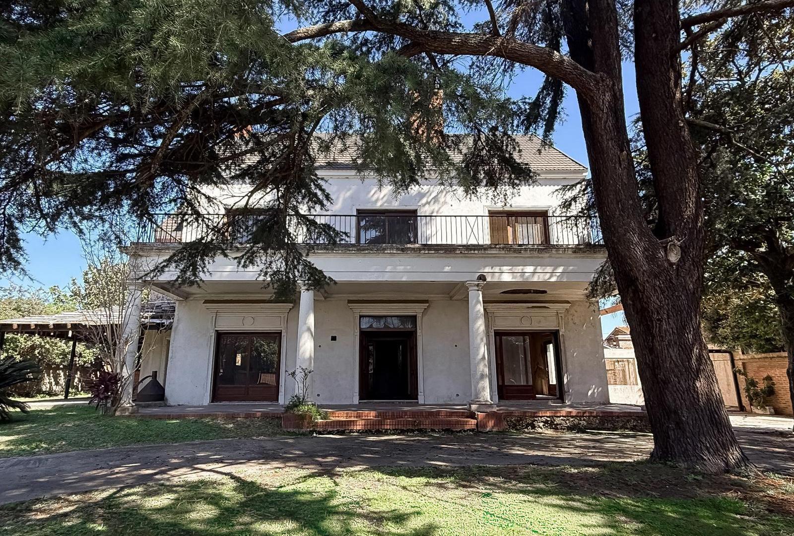 Casa en Venta a Refaccionar Sobre Gran Lote de 2.780 m² en Martínez, San Isidro