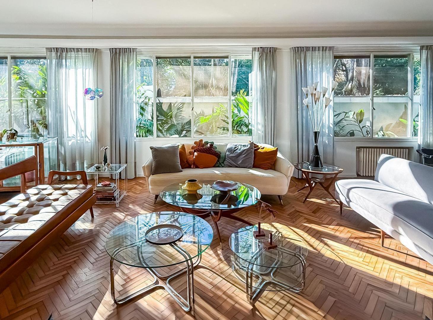 Foto de Casa en Venta, 6 Dormitorios, Con Jardín - La Lucila, Vicente López, imagen 2
