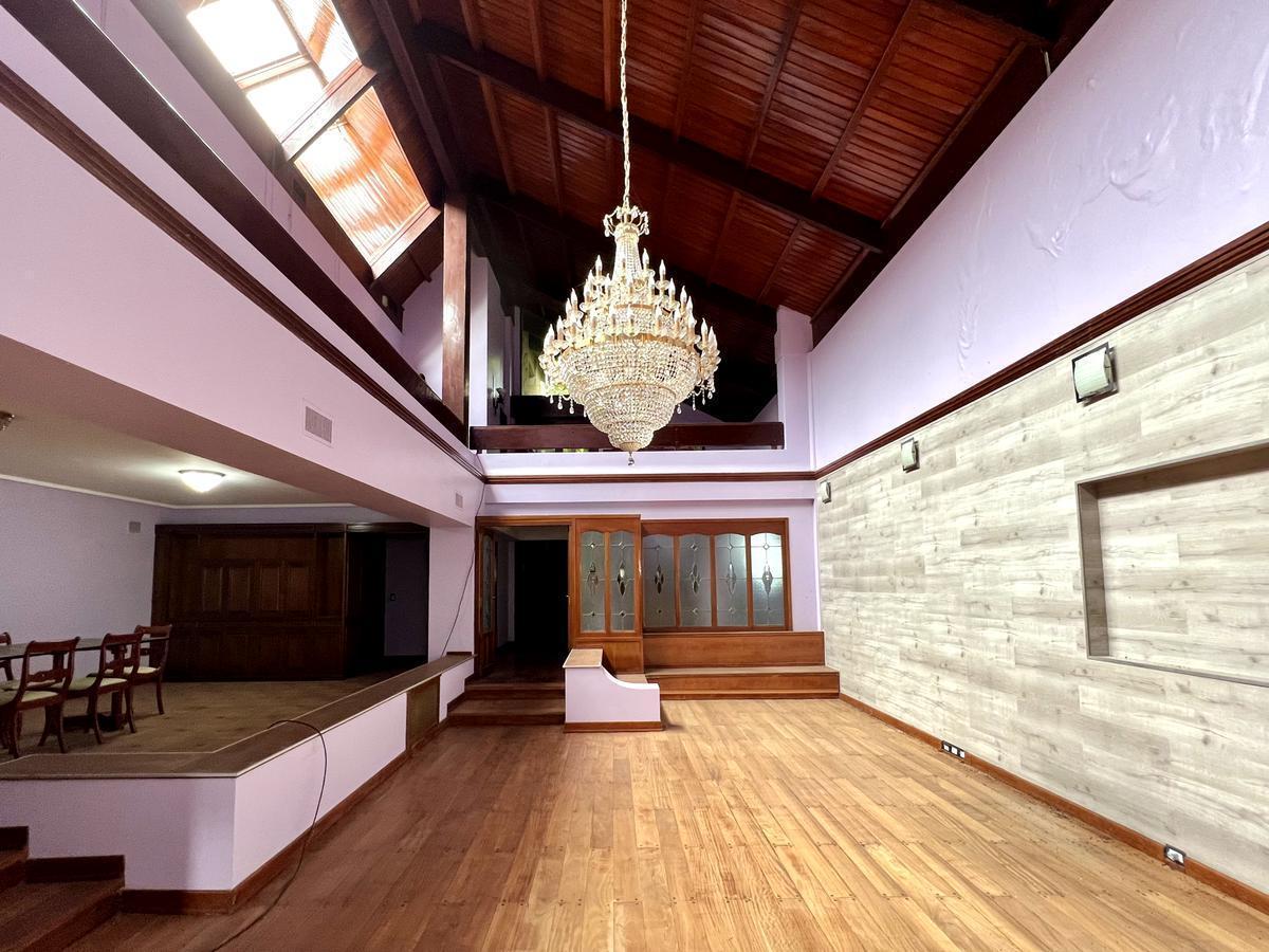 Casa en Alquiler- Martínez - Con Gran Jardín y Pileta!