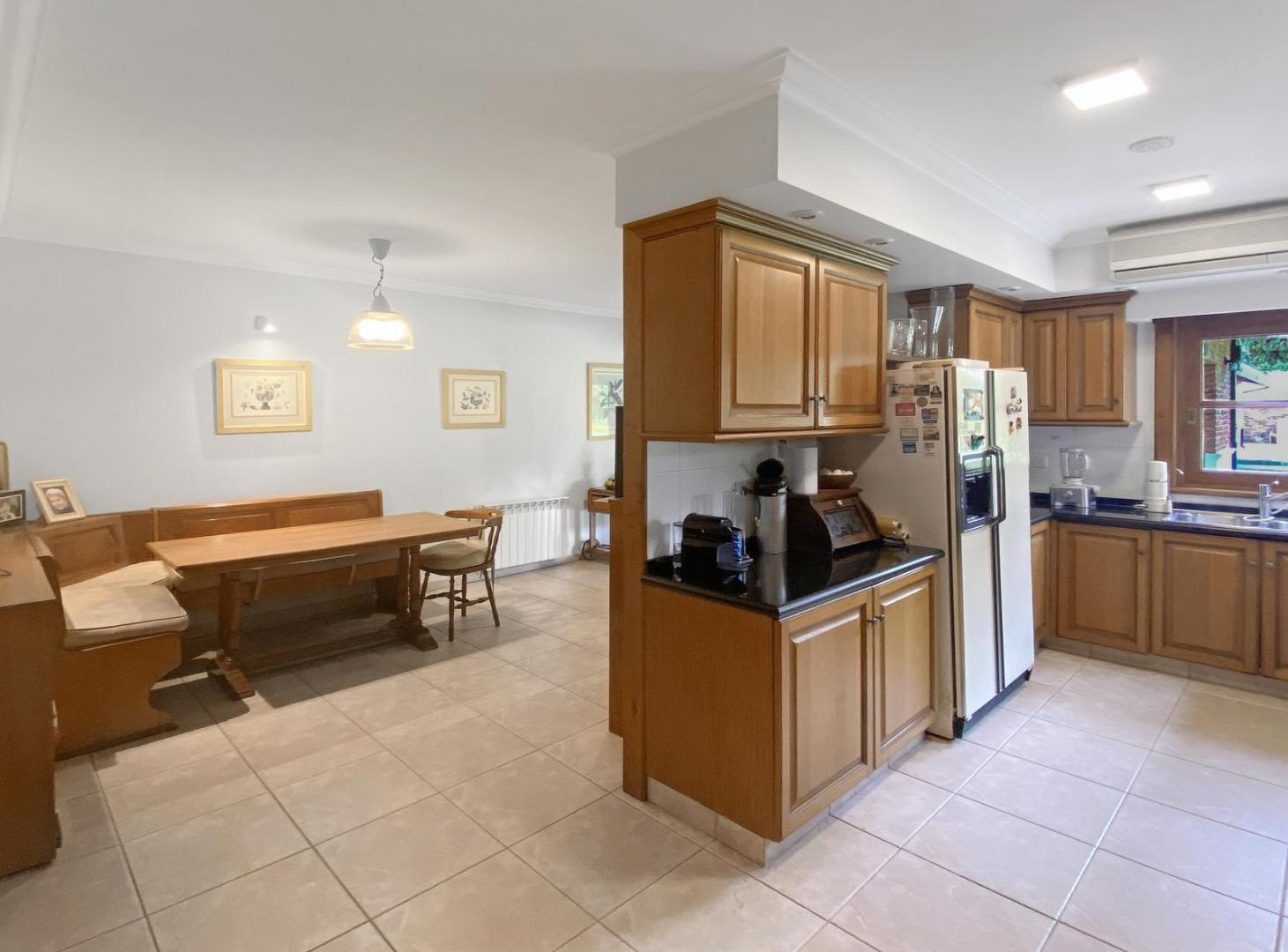 Foto de Casa en Venta de 4 Dormitorios, Con Jardín - Martínez, San Isidro, imagen 3