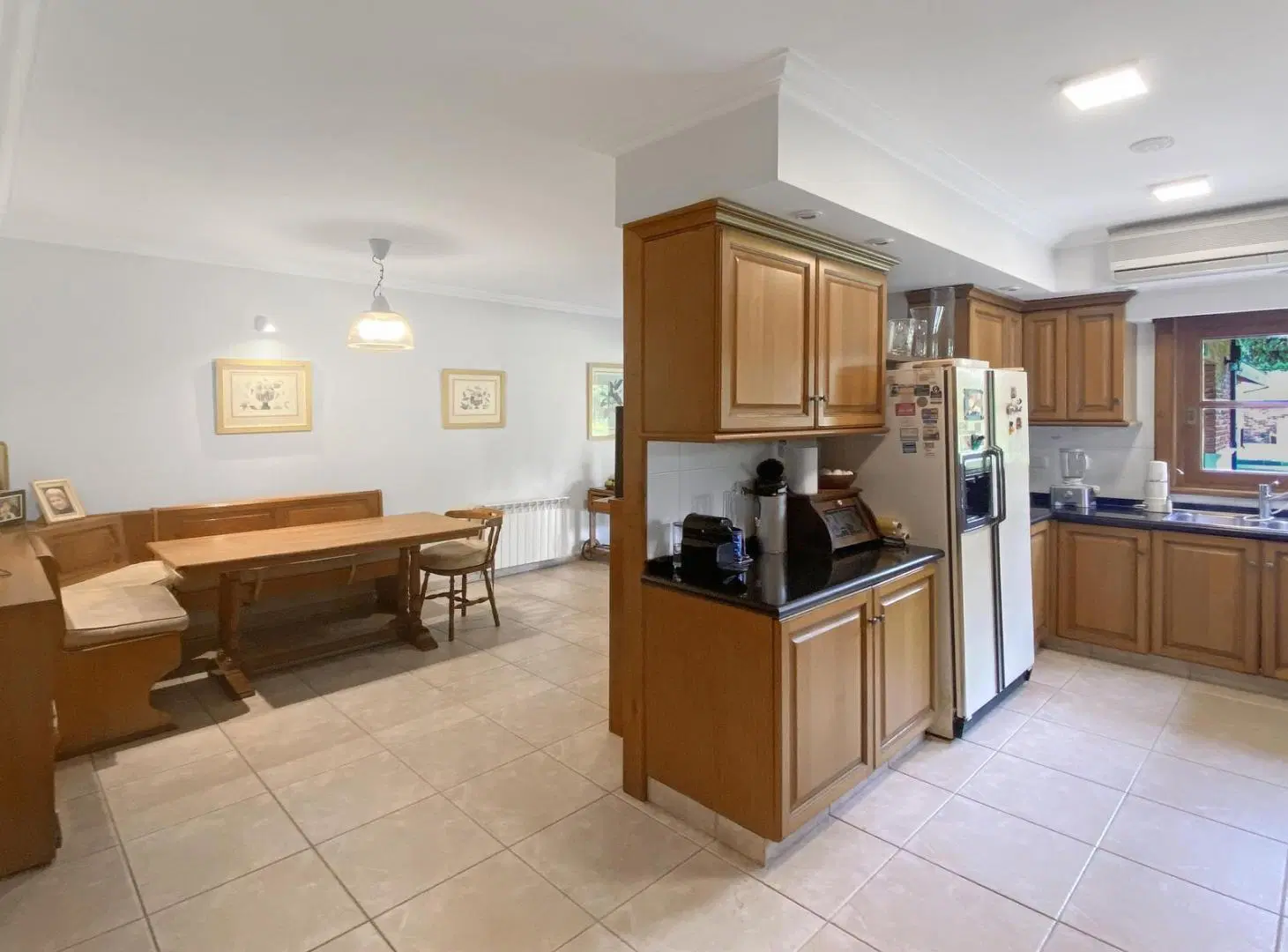 Casa en Venta de 2 Plantas, Con Jardín y Pileta -  Martínez, San Isidro 3