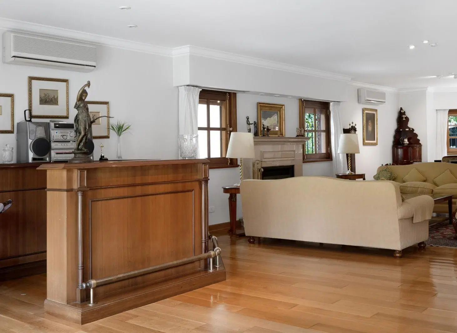 Casa en Venta de 2 Plantas, Con Jardín y Pileta -  Martínez, San Isidro 5