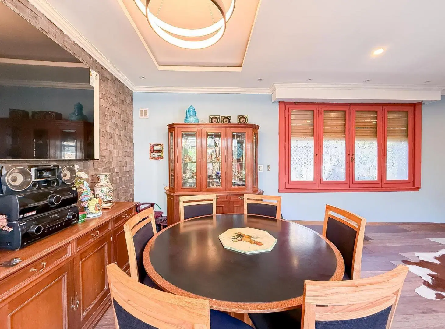 Casa en Venta de 2 Plantas, Con Patio y Pileta - Martínez, San Isidro 5