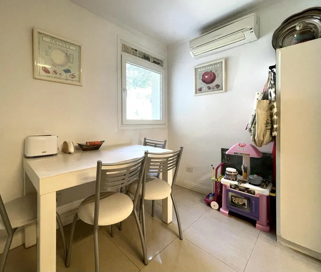 Departamento de 4 Ambientes En  Alquiler, Con Balcón y Cochera - Complejo Barrancas Al Río! 3