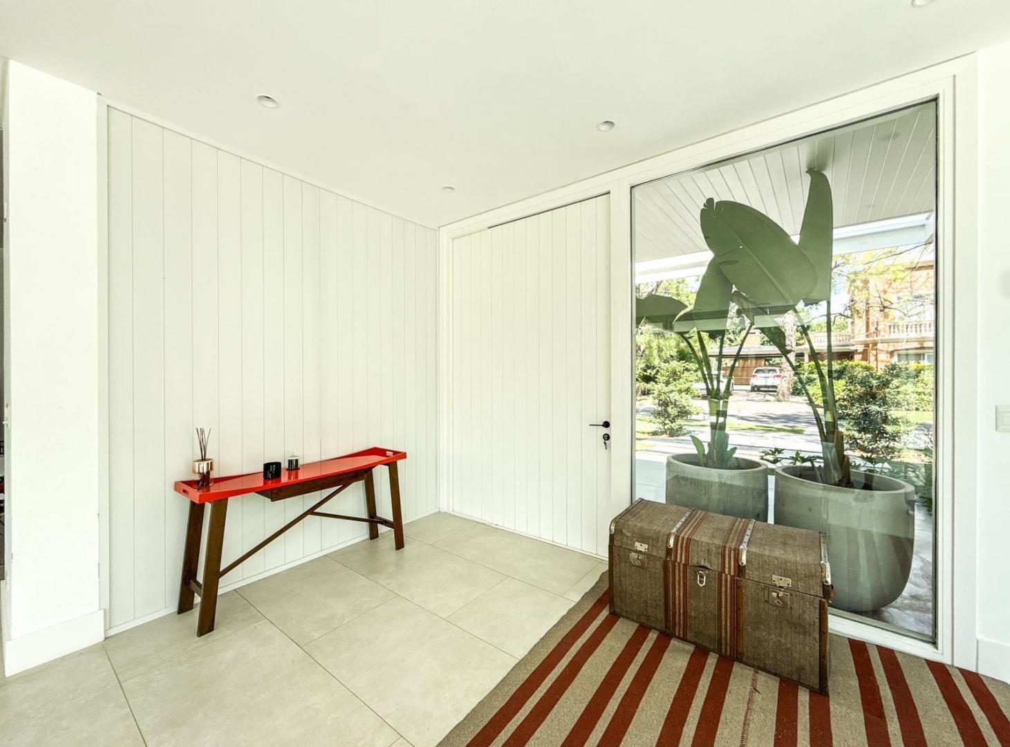 Foto de Casa en Venta de 2 Plantas, Con Pileta, Jardín y Parrilla - Mayling, imagen 5