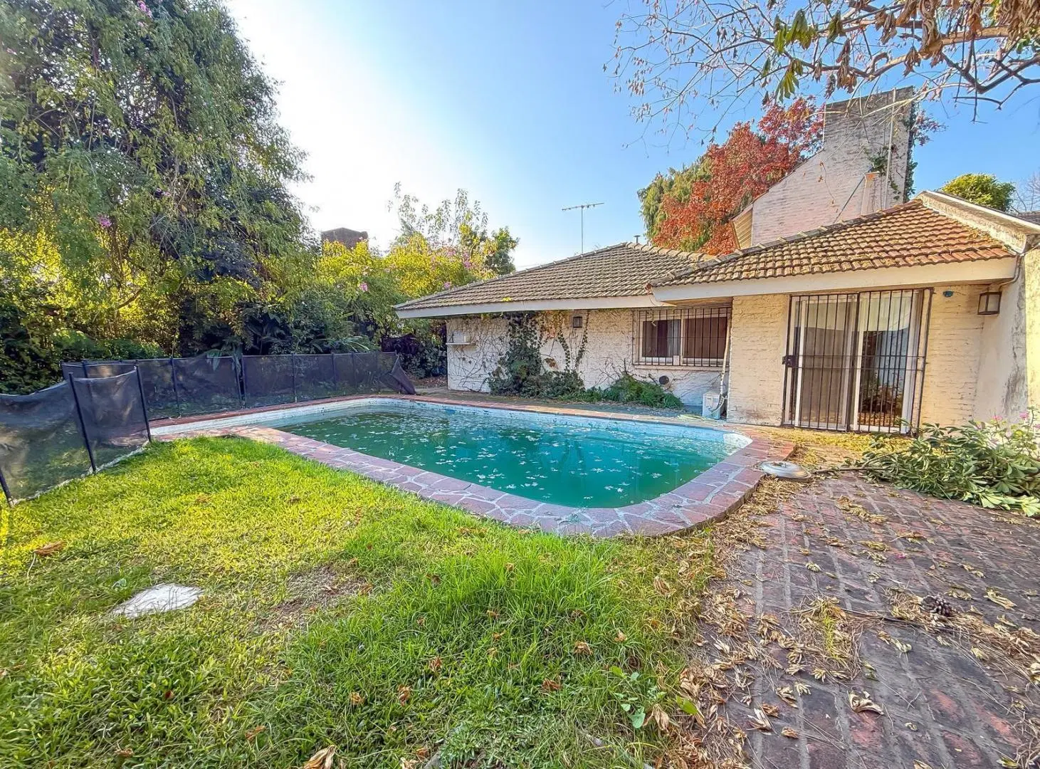 Casa en Venta Con Jardín, Pileta y Parrilla - Boulogne Sur Mer, San Isidro 1