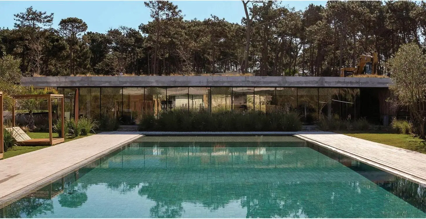 Departamento de 4 Ambientes, Con Balcón y Cochera - Punta del Este, Uruguay 2